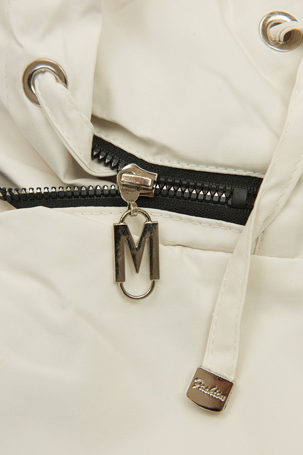 Krémová parka s odepínatelnou kapucí