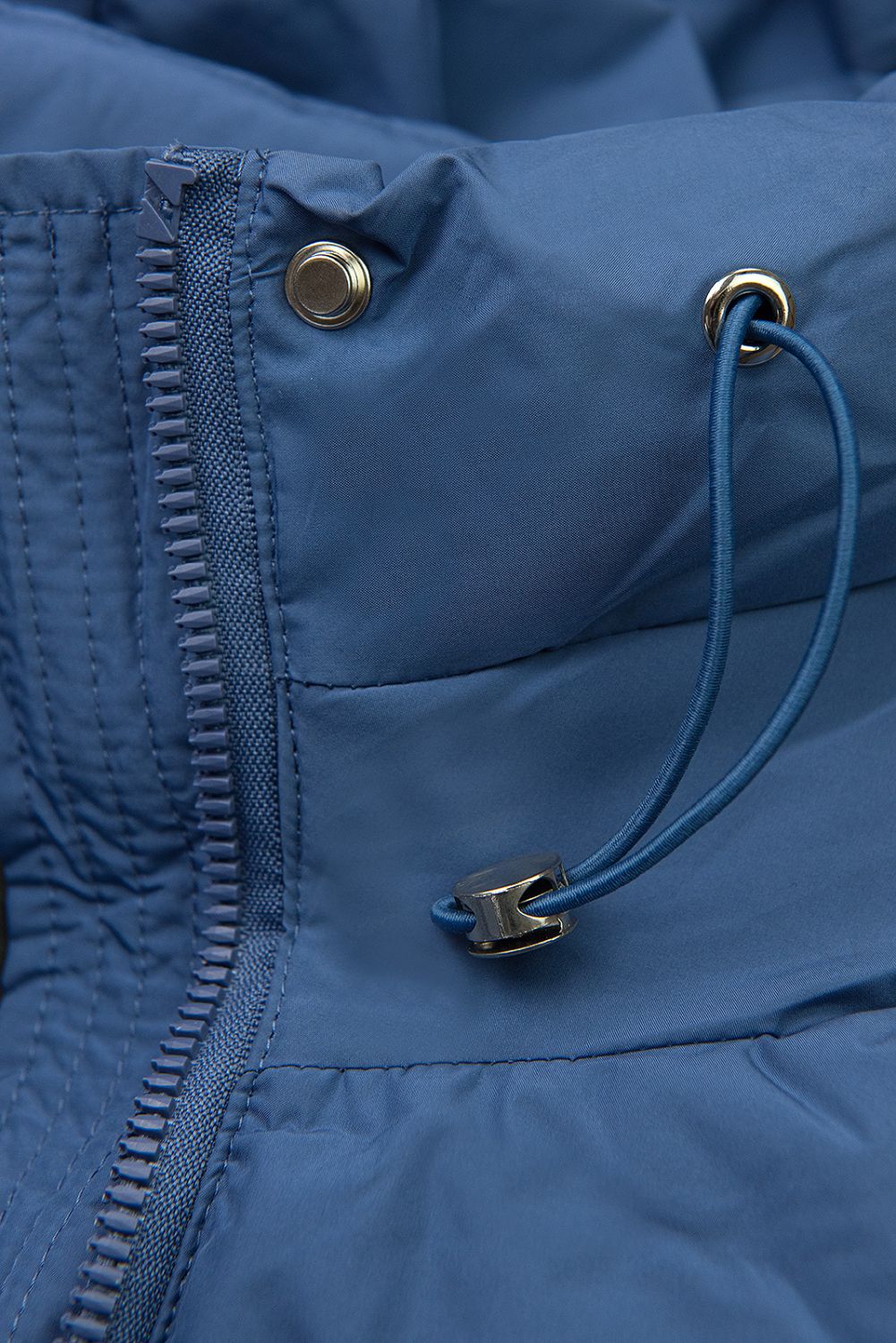 Modrá zimní bunda s páskem