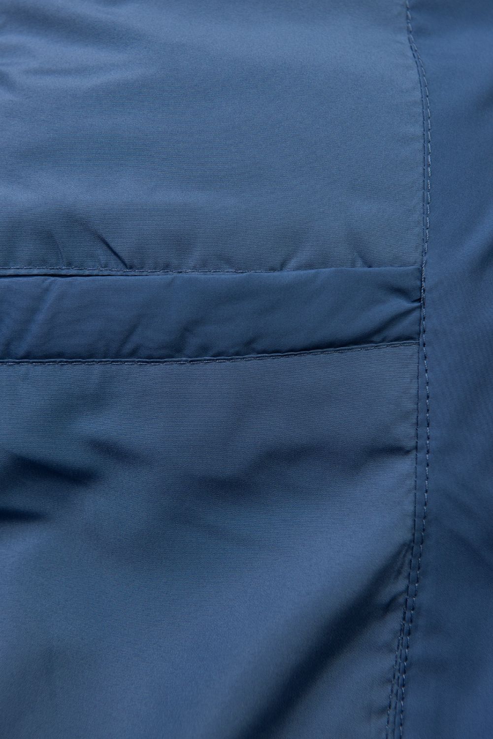 Modrá zimní bunda s páskem