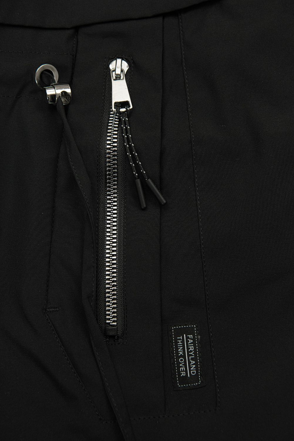 Prodloužená parka s potiskem v kapuci černá