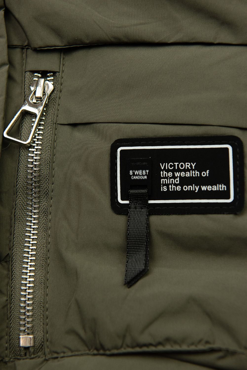 Khaki zimní bunda s páskem