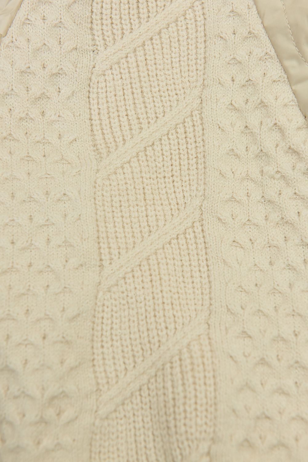 Béžová přechodná bunda s pletenými rukávy