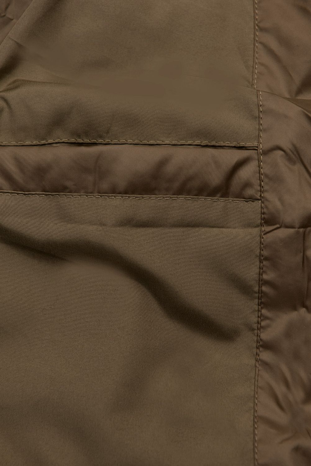 Hnědá prošívaná vesta s kapucí