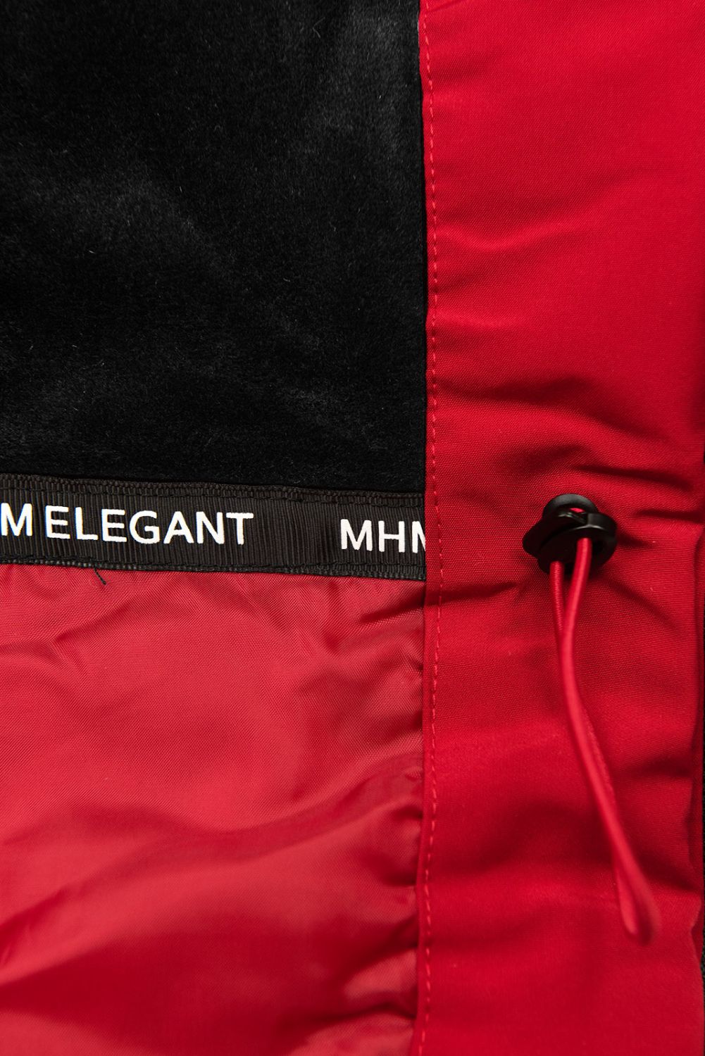 Červená parka s odepínatelnou umělou kožešinou