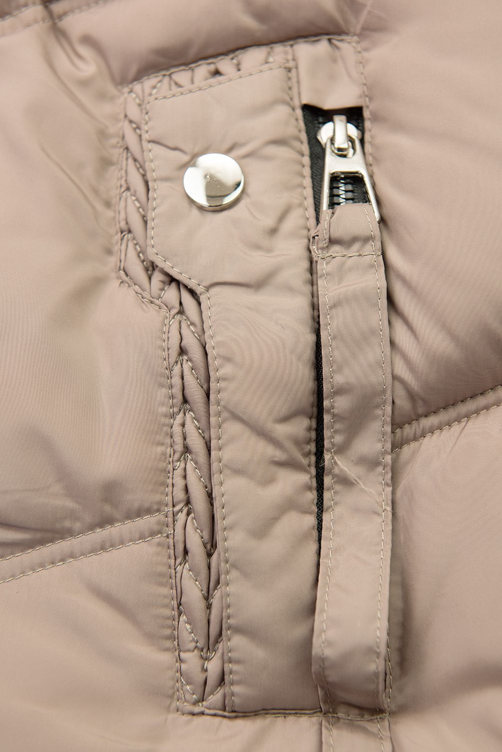 Béžová zimní bunda se zateplenou kapucí