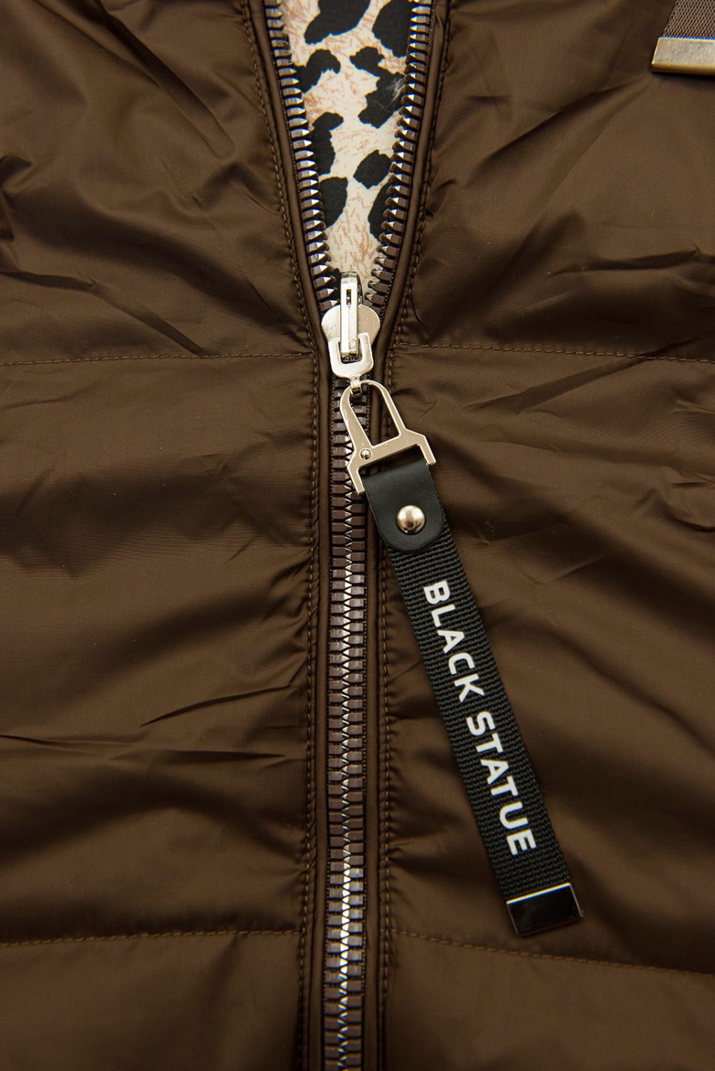 Oboustranná vesta s leopardím vzorem čokoládově hnědá