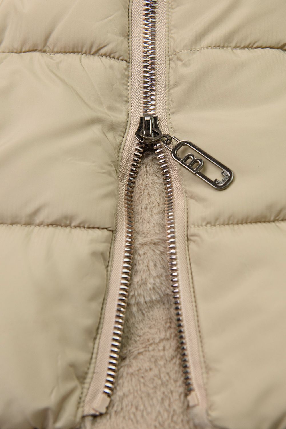 Béžová červená oboustranná zimní bunda