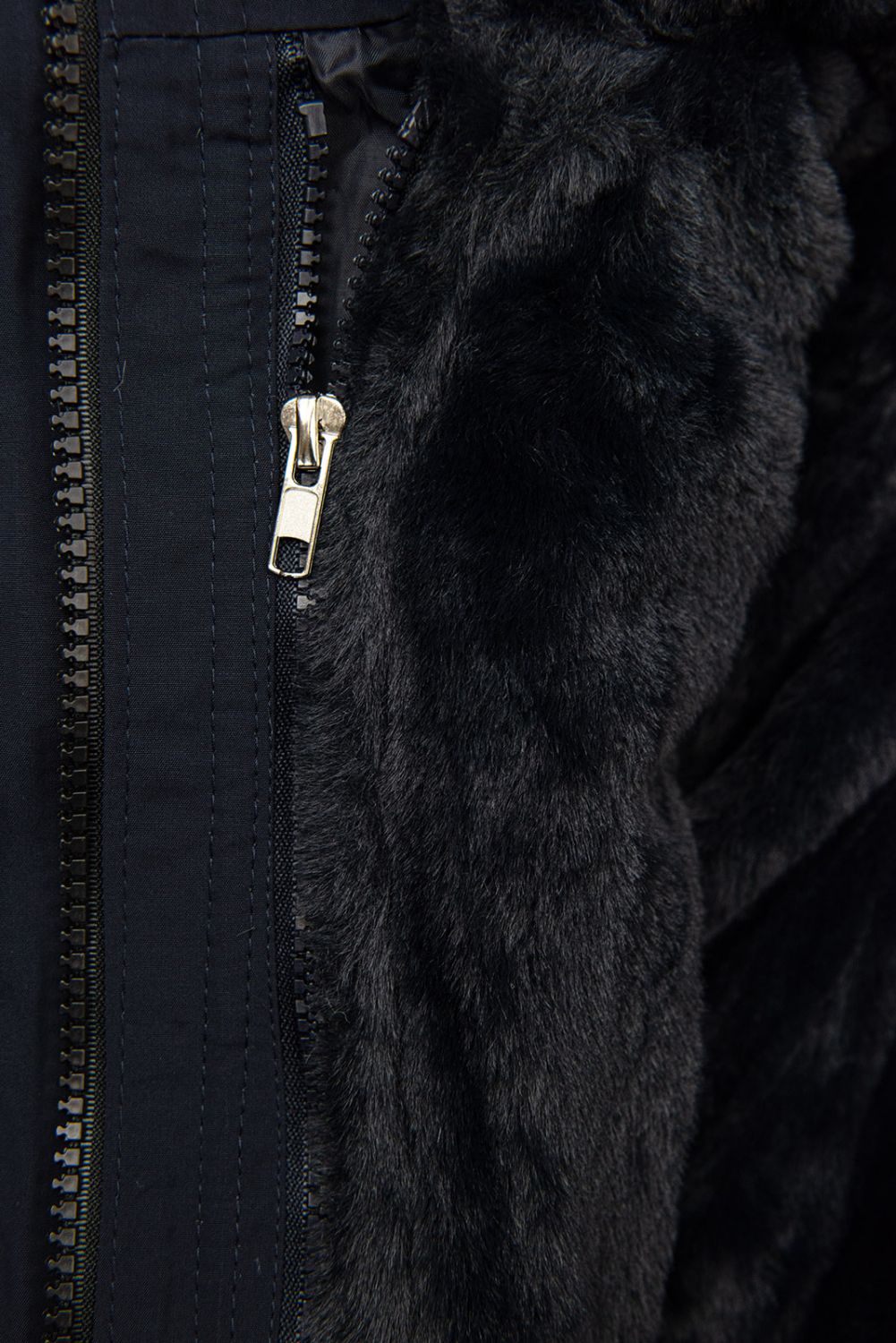 Tmavě modrá zimní parka s odnímatelnou podšívkou