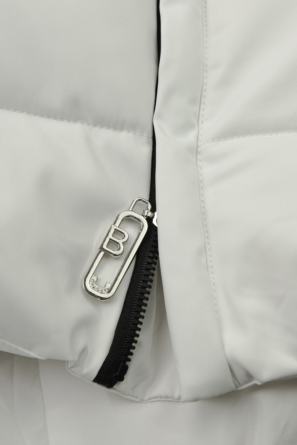 Bílá zimní bunda s kapucí FROST