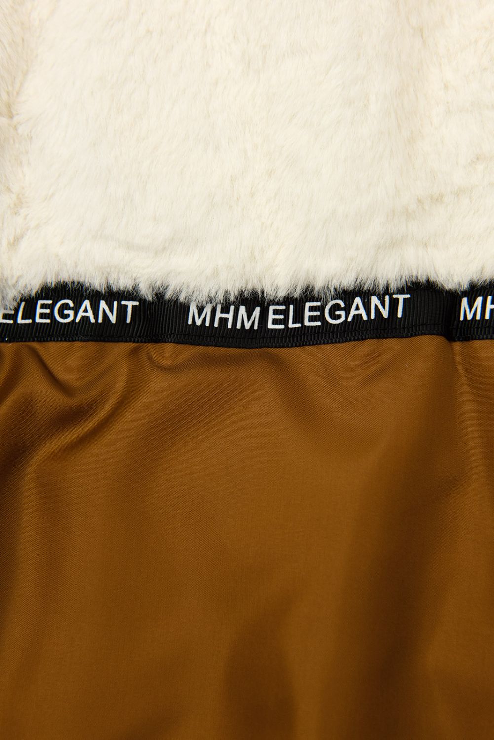 Hnědá prodloužená zimní bunda s béžovou kožešinou