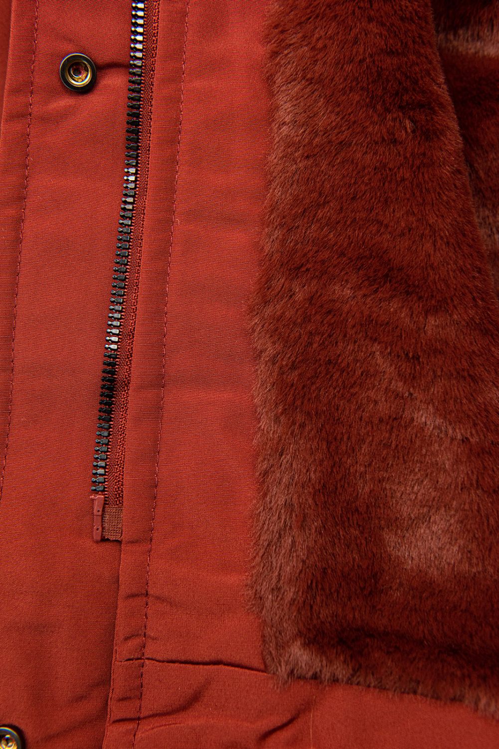 Skořicově hnědá parka s kožešinou na kapuci