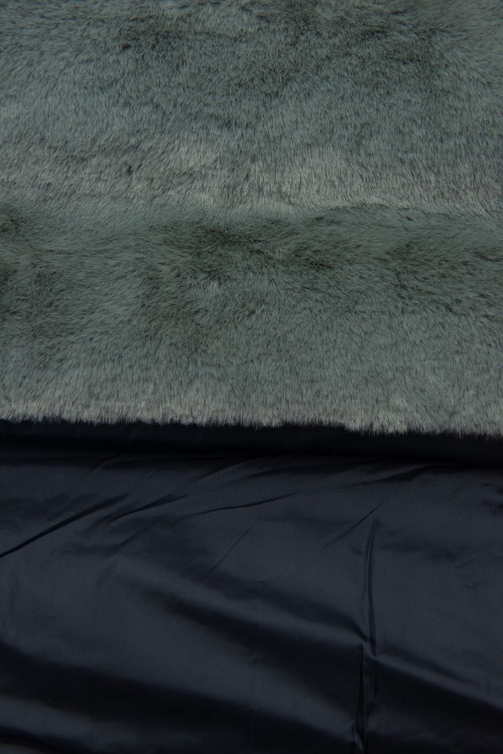 Extra teplá dlouhá zimní bunda v tmavě modré barvě