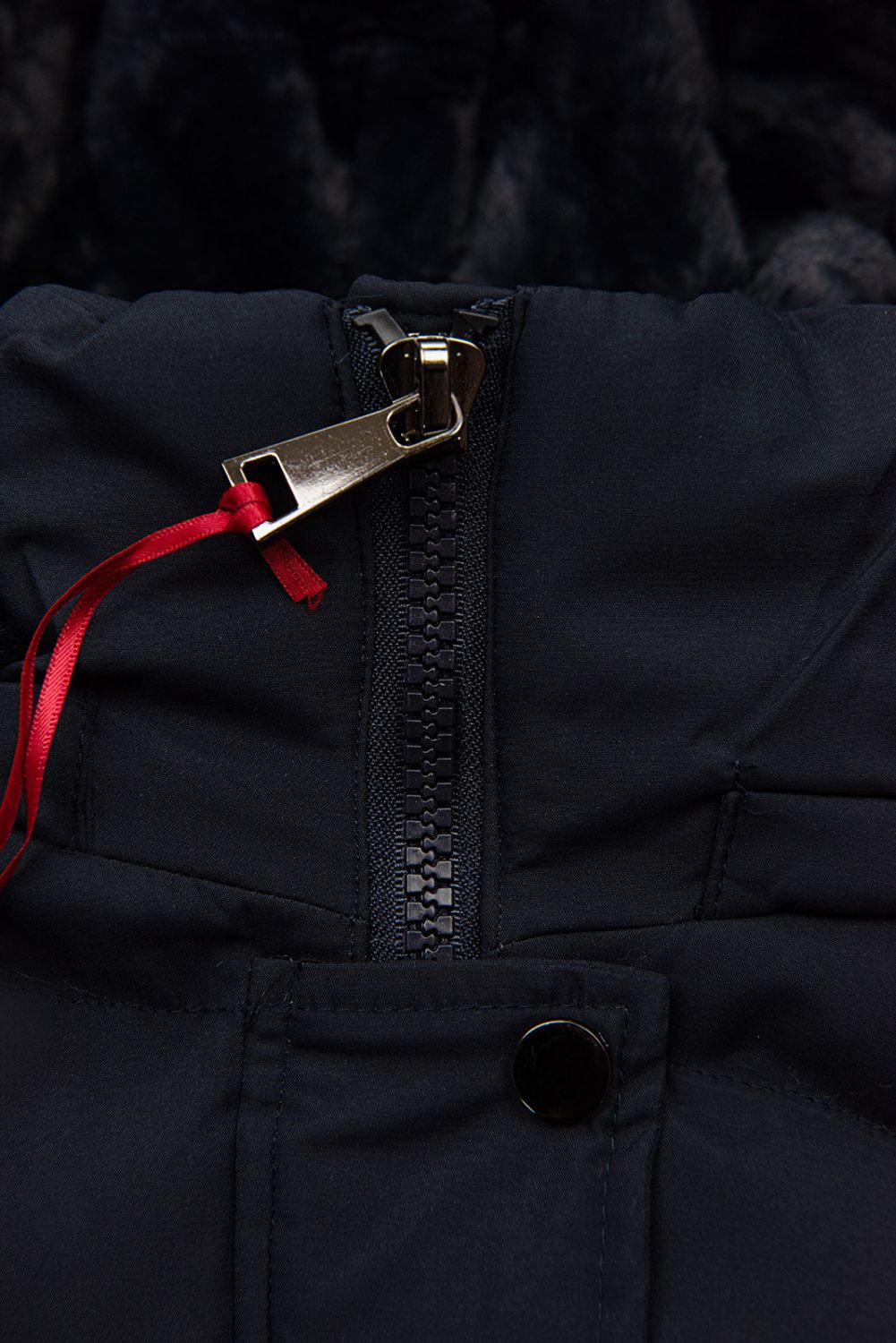 Teplá prošívaná bunda v tmavě modré barvě