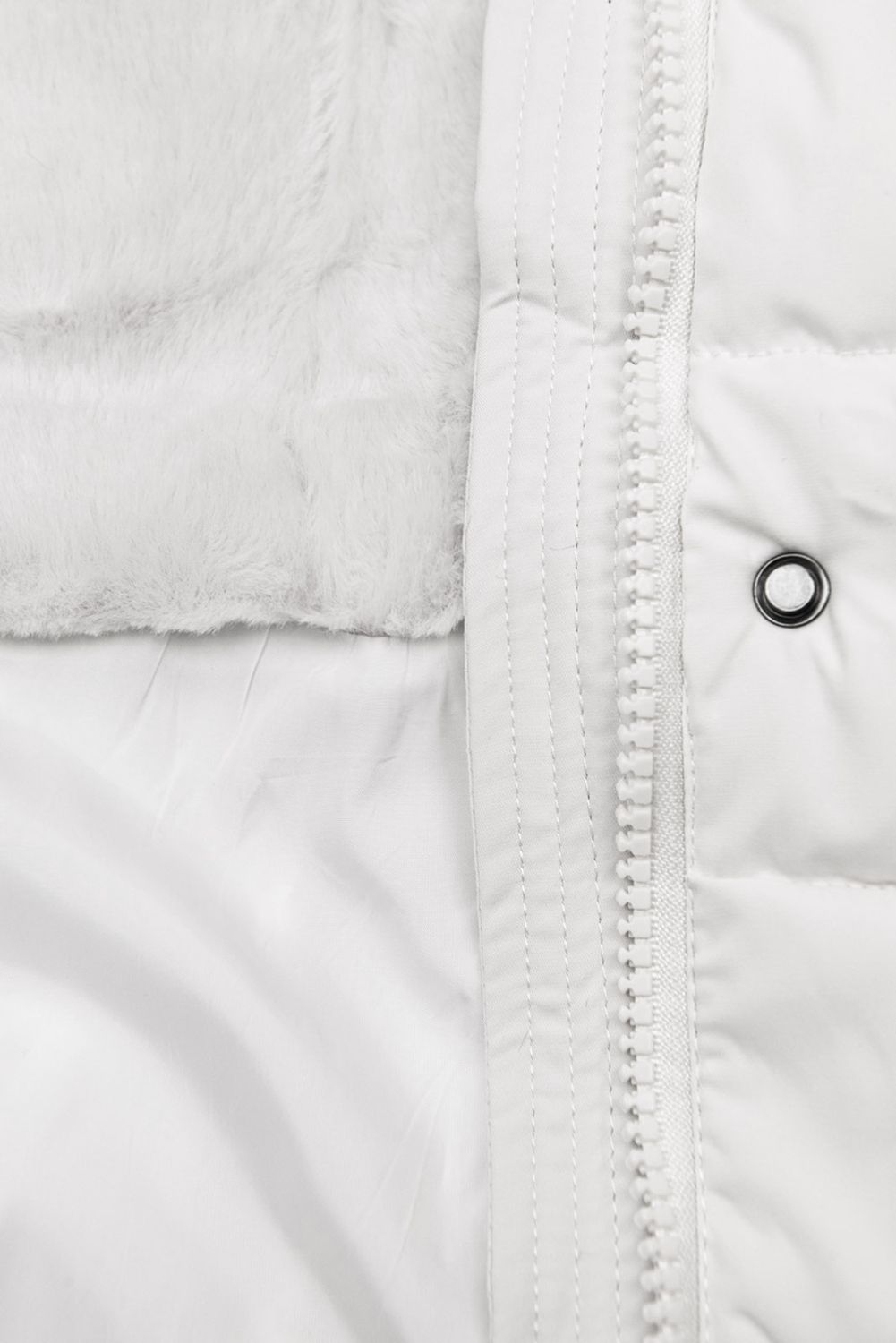 Teplá prošívaná bunda v ecru barvě