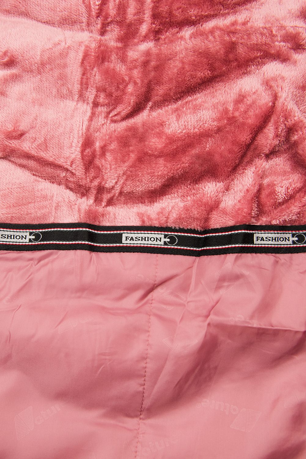 Růžová zimní bunda s odnímatelnou kapucí