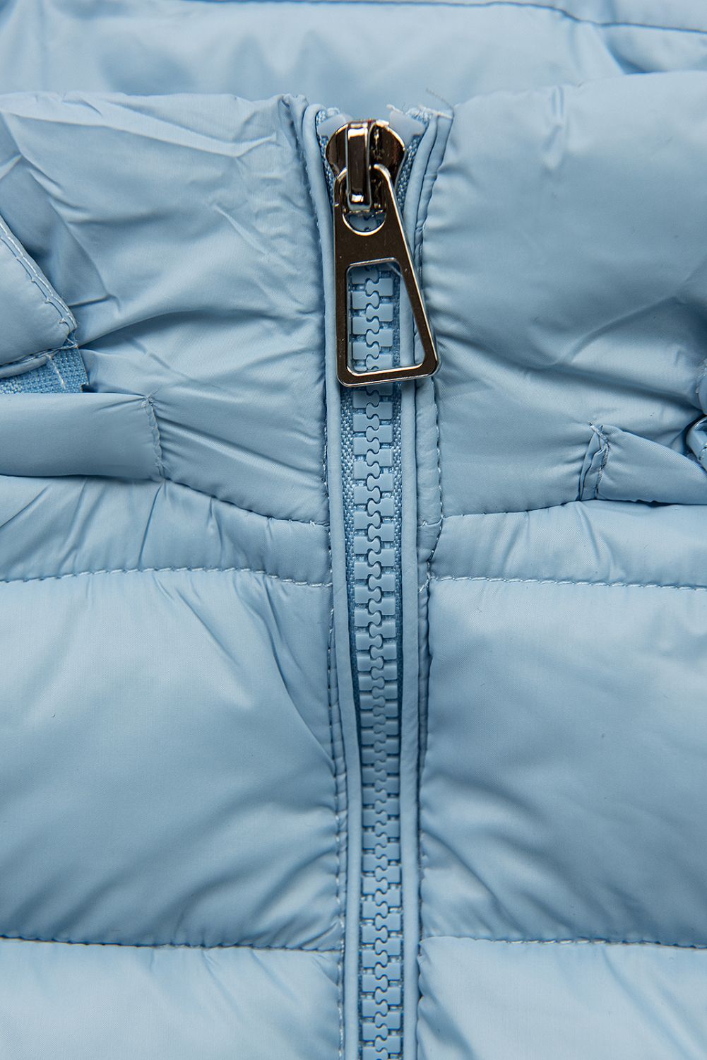 Světle modrá bunda na přechodné období