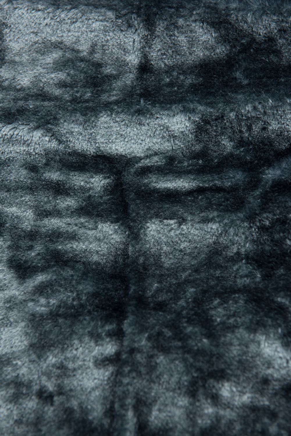 Královská modrá prošívaná bunda zateplená plyšem