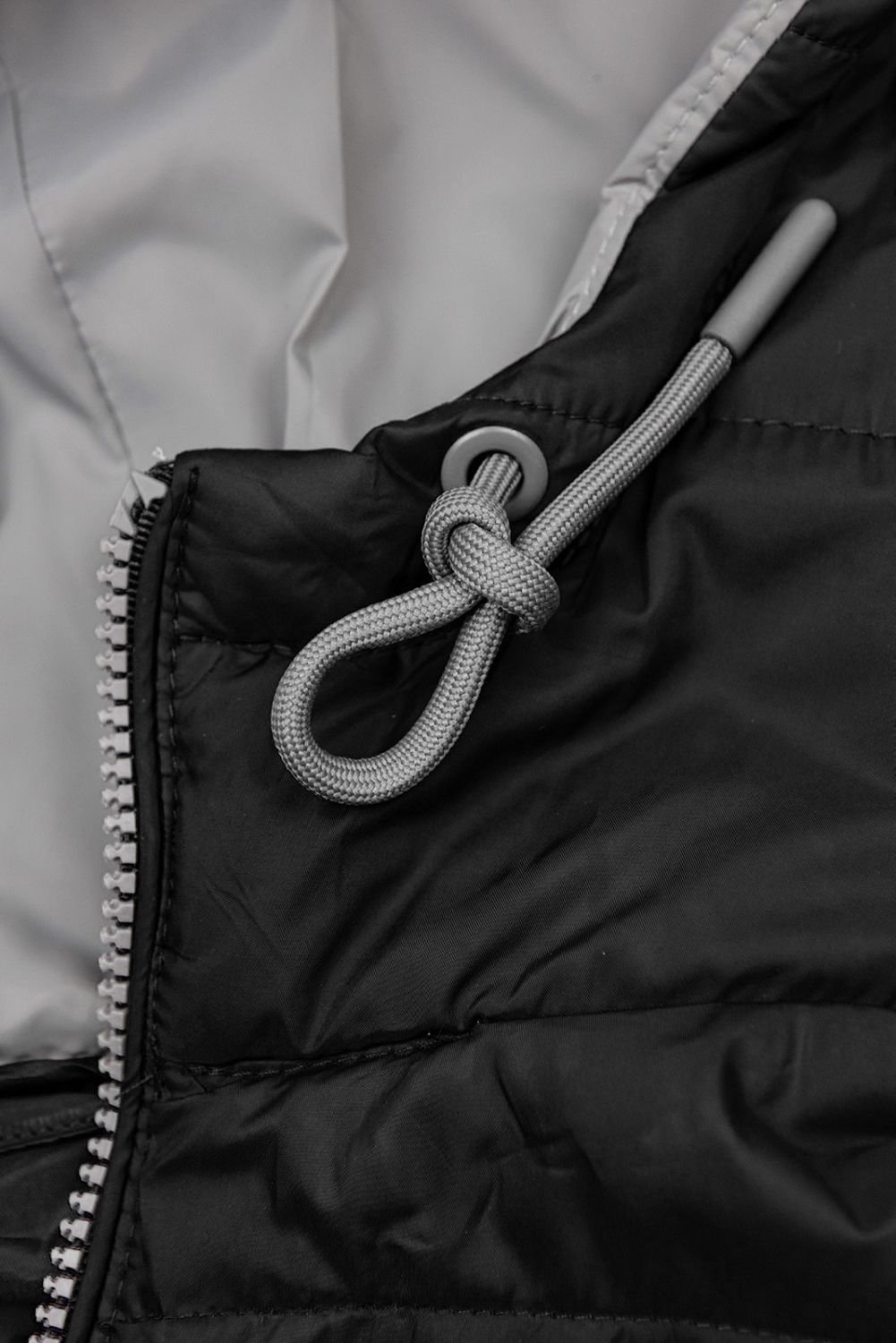 Prošívaná lehká bunda černá