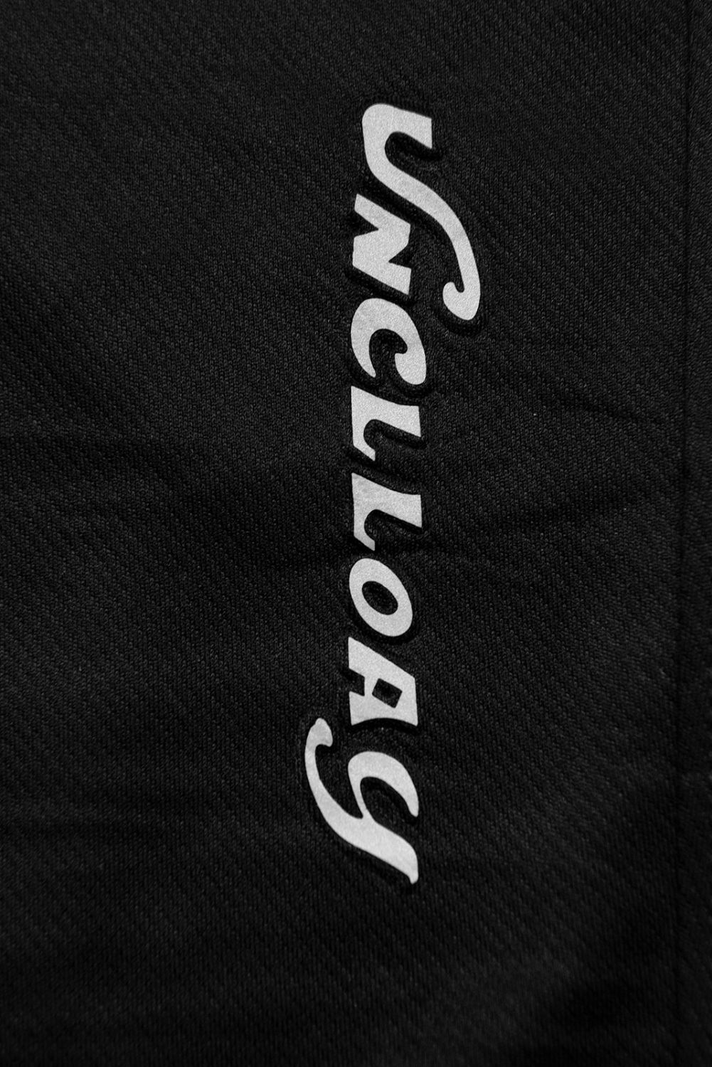 Černé sportovní kalhoty