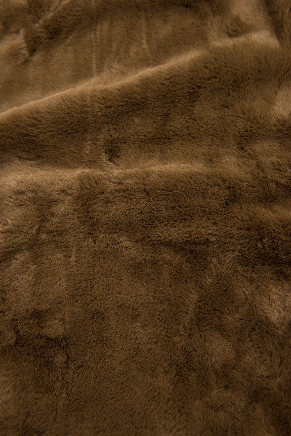 Hnědá parka s odepínatelnou kožešinou