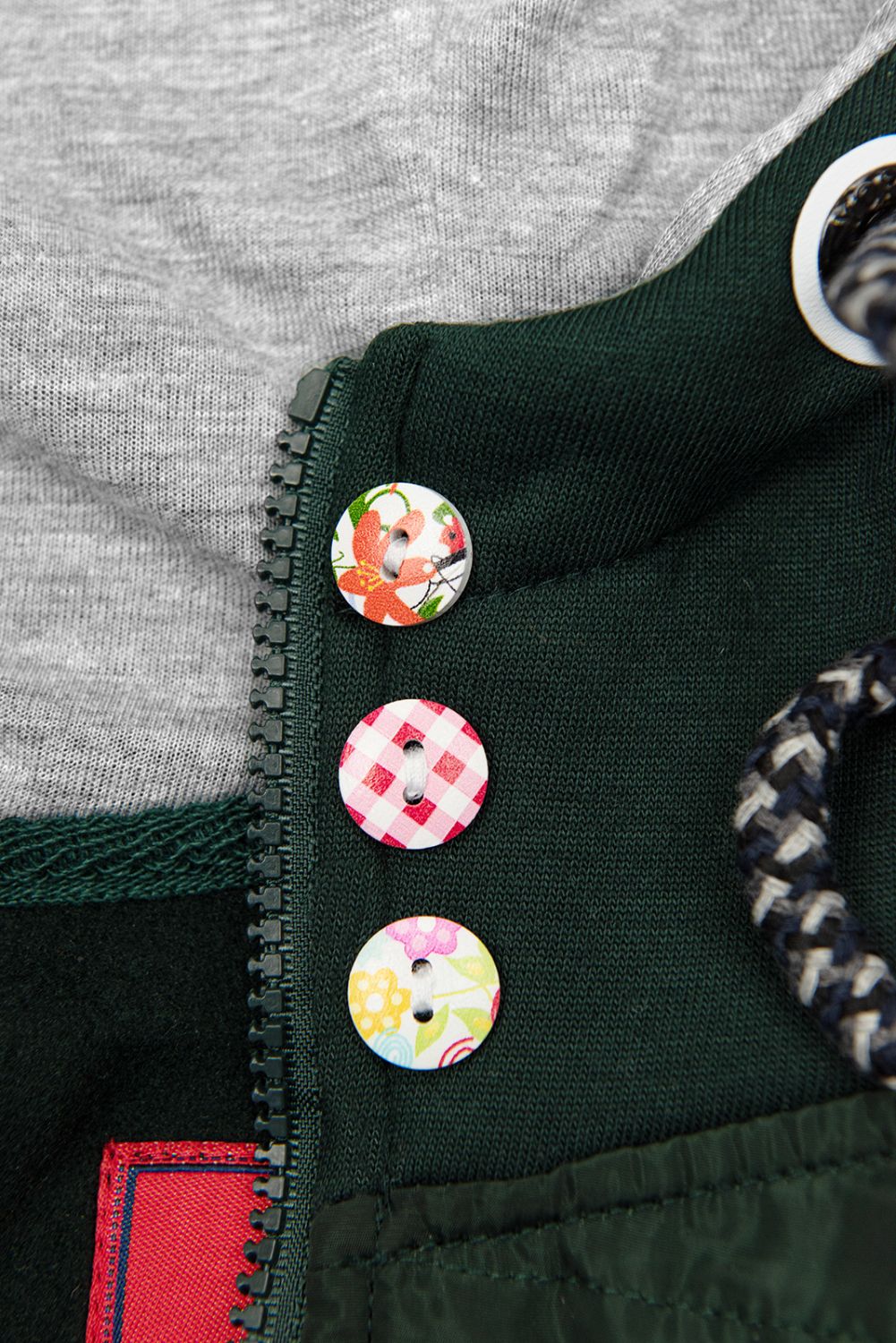 Smaragdově zelená mikina v prodlouženém střihu