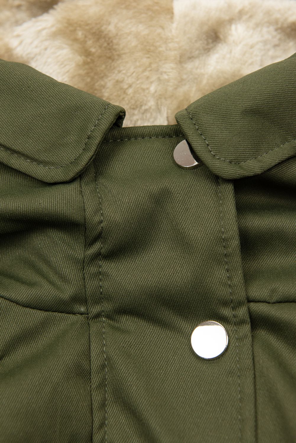 Khaki parka s vyjímatelným plyšovým futrem