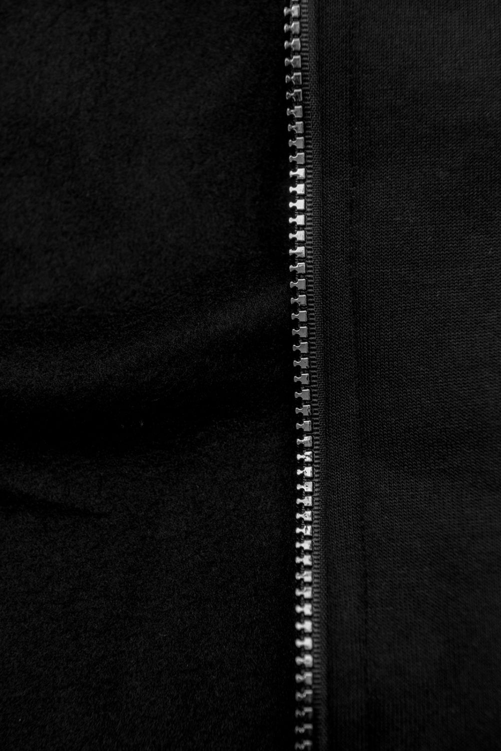 Černá mikina se stahováním v pase