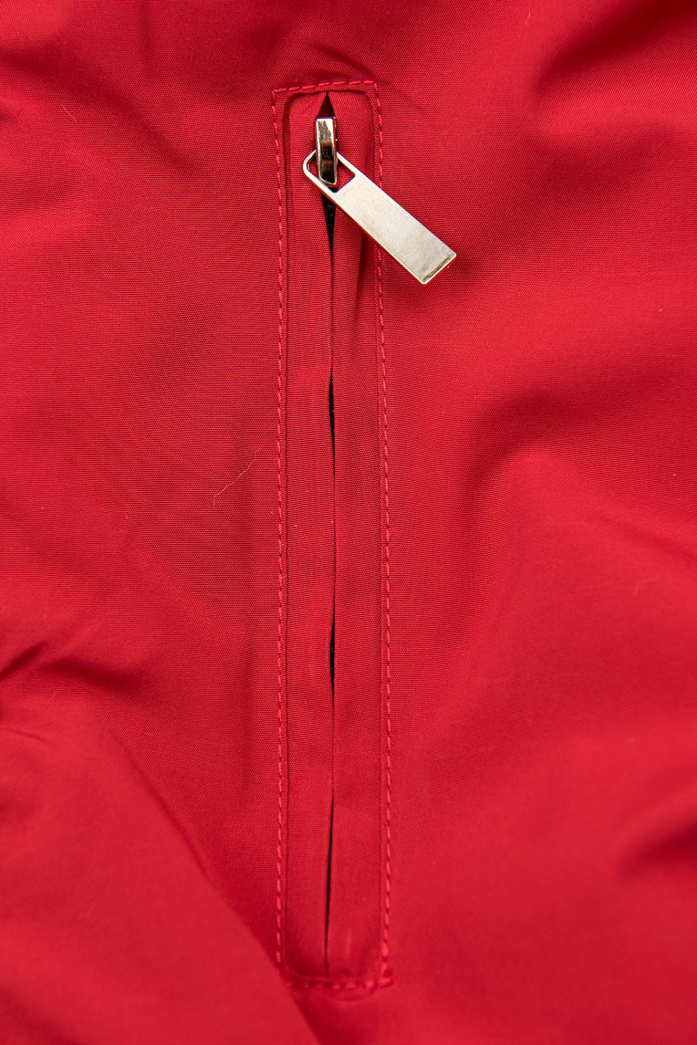 Červená zimní parka se zatepleným vnitřkem