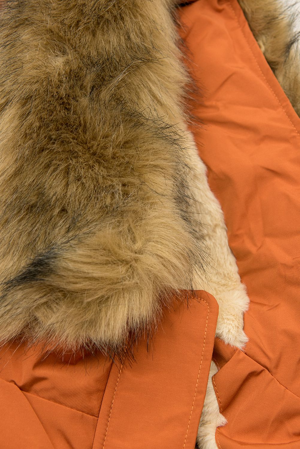 Oranžová zimní parka se zatepleným vnitřkem