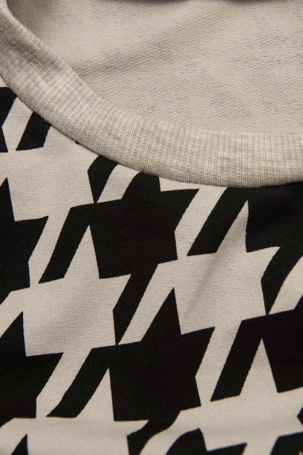 Béžové maxi šaty s pepito vzorem