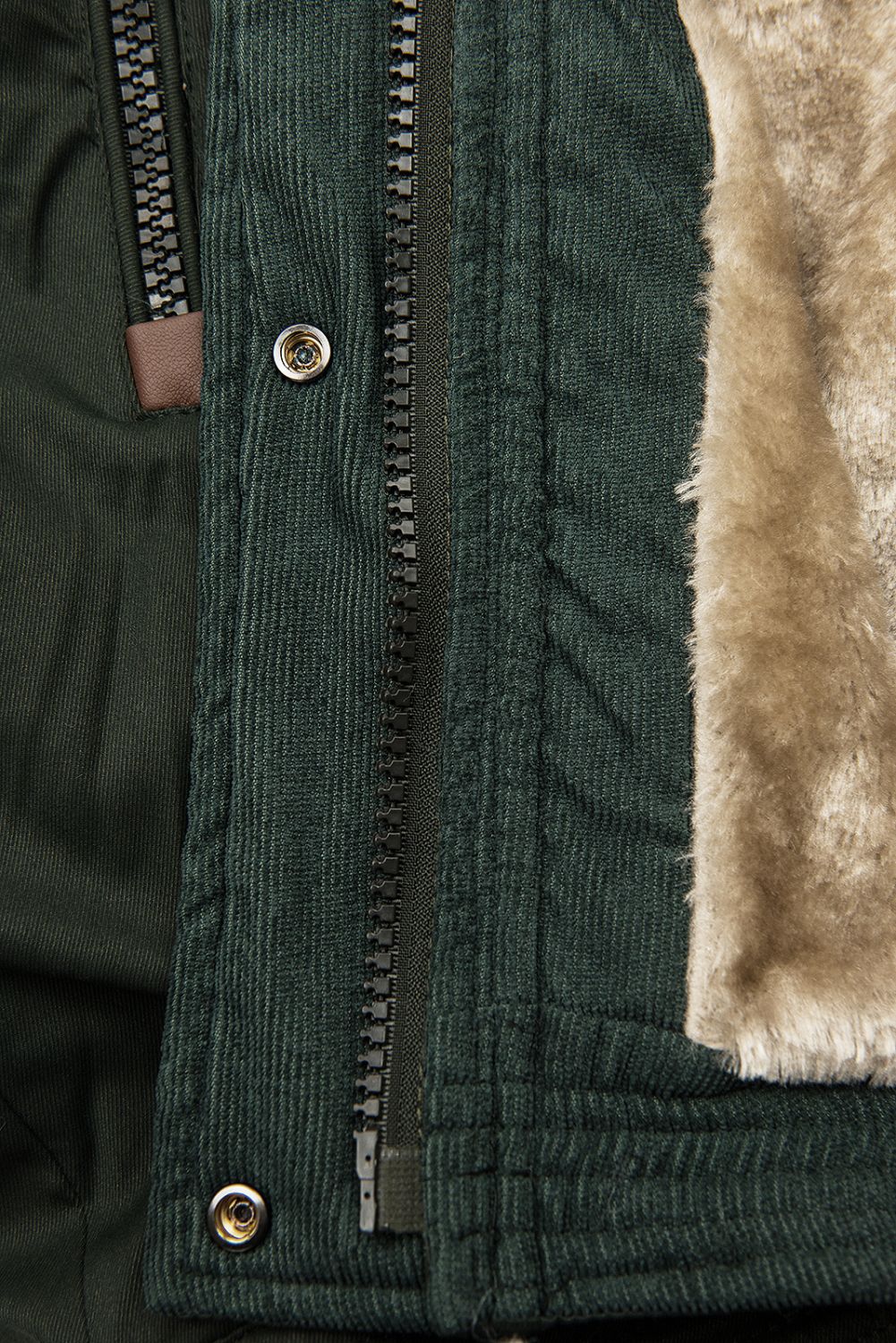 Khaki prodloužená parka s plyšem