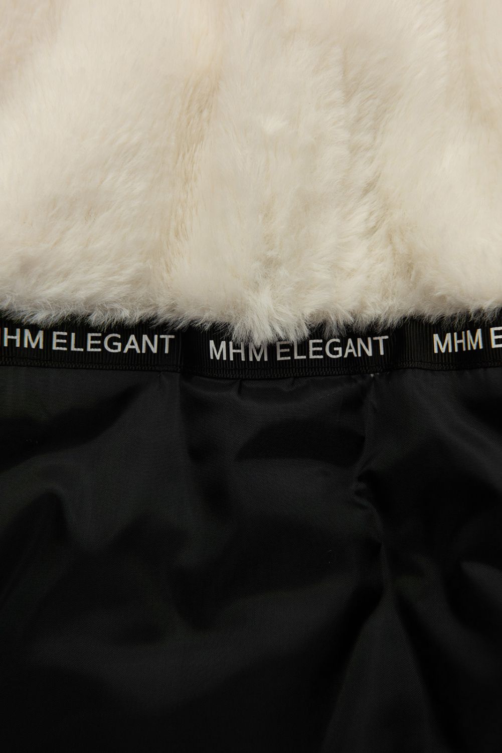 Prodloužená parka s kožešinou tmavě černá/bílá