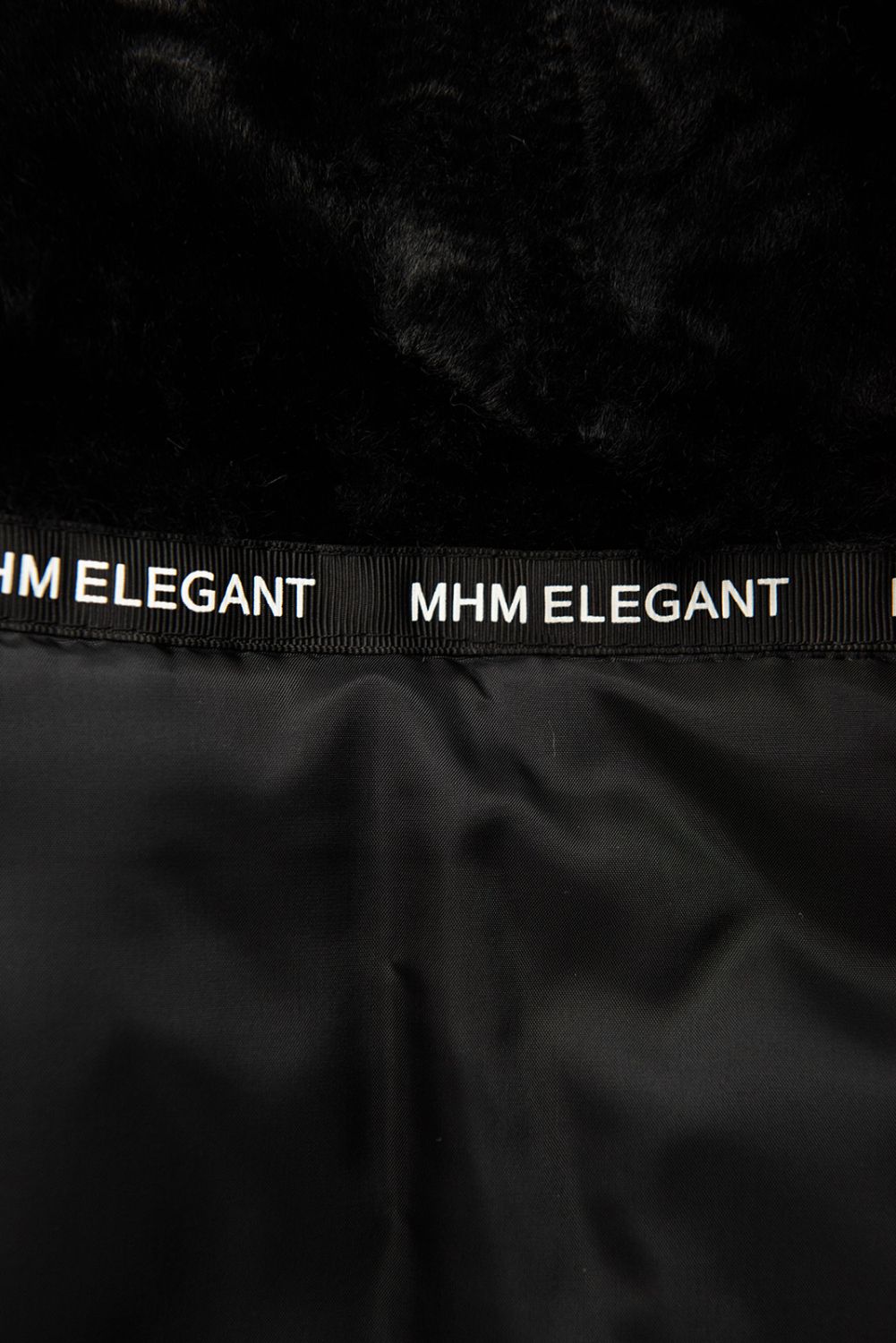 Prodloužená parka s kožešinou černá