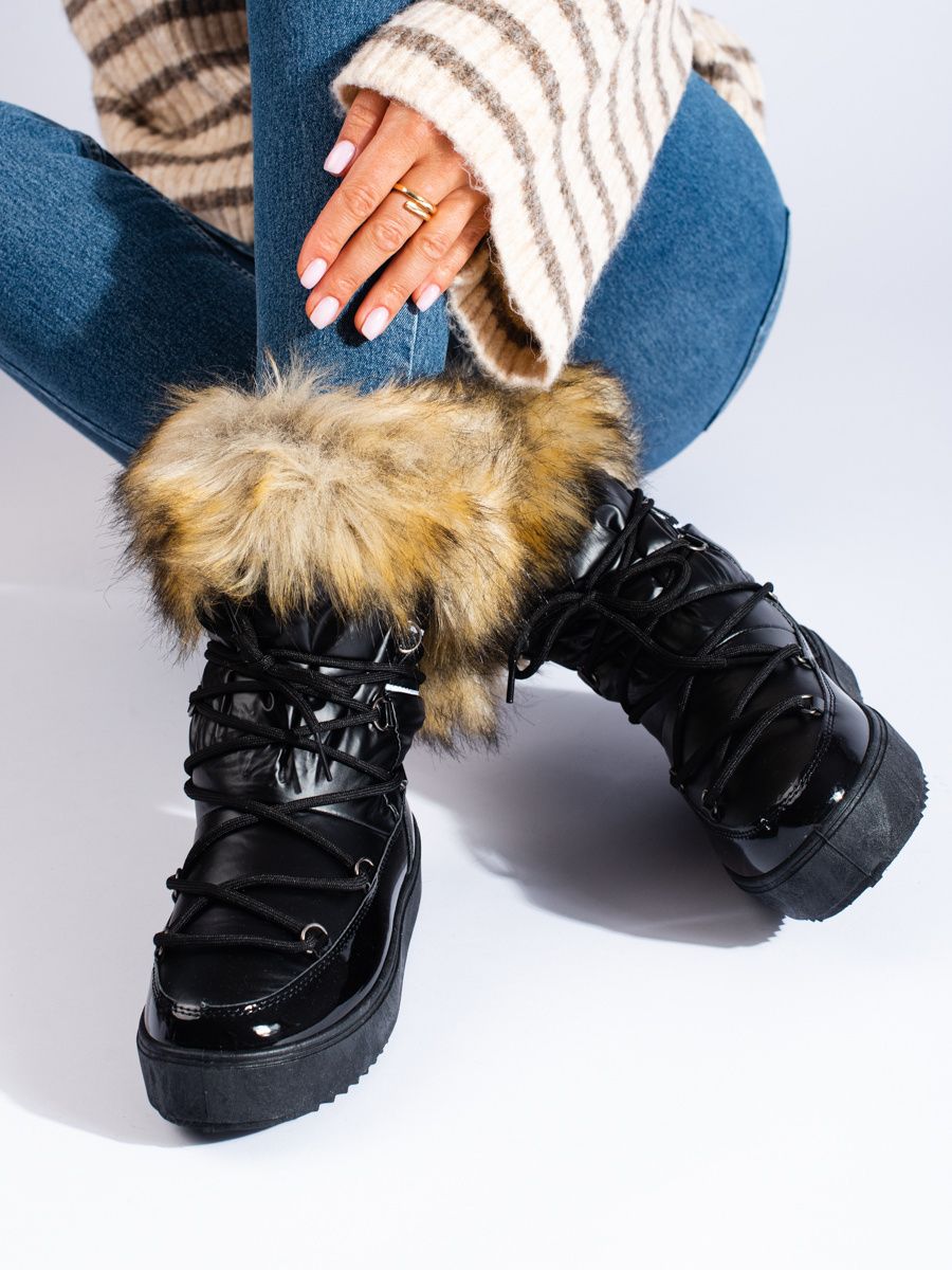 Černé zateplené sněhule s kožešinou