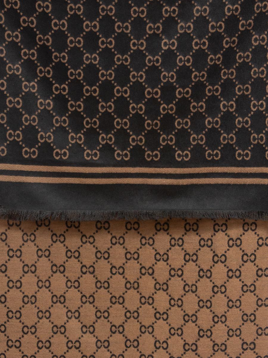 Hnědá vzorovaná šála