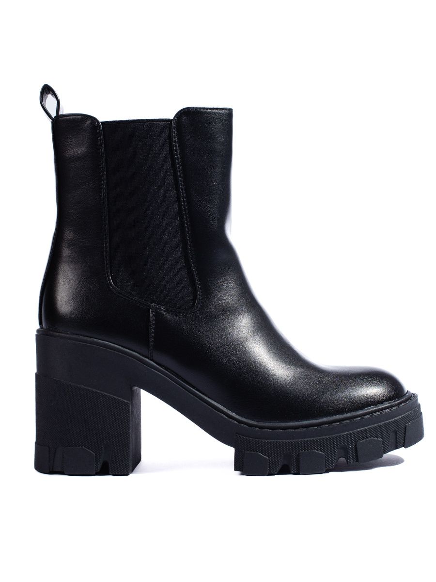 Černé kozačky na platformě a podpatku