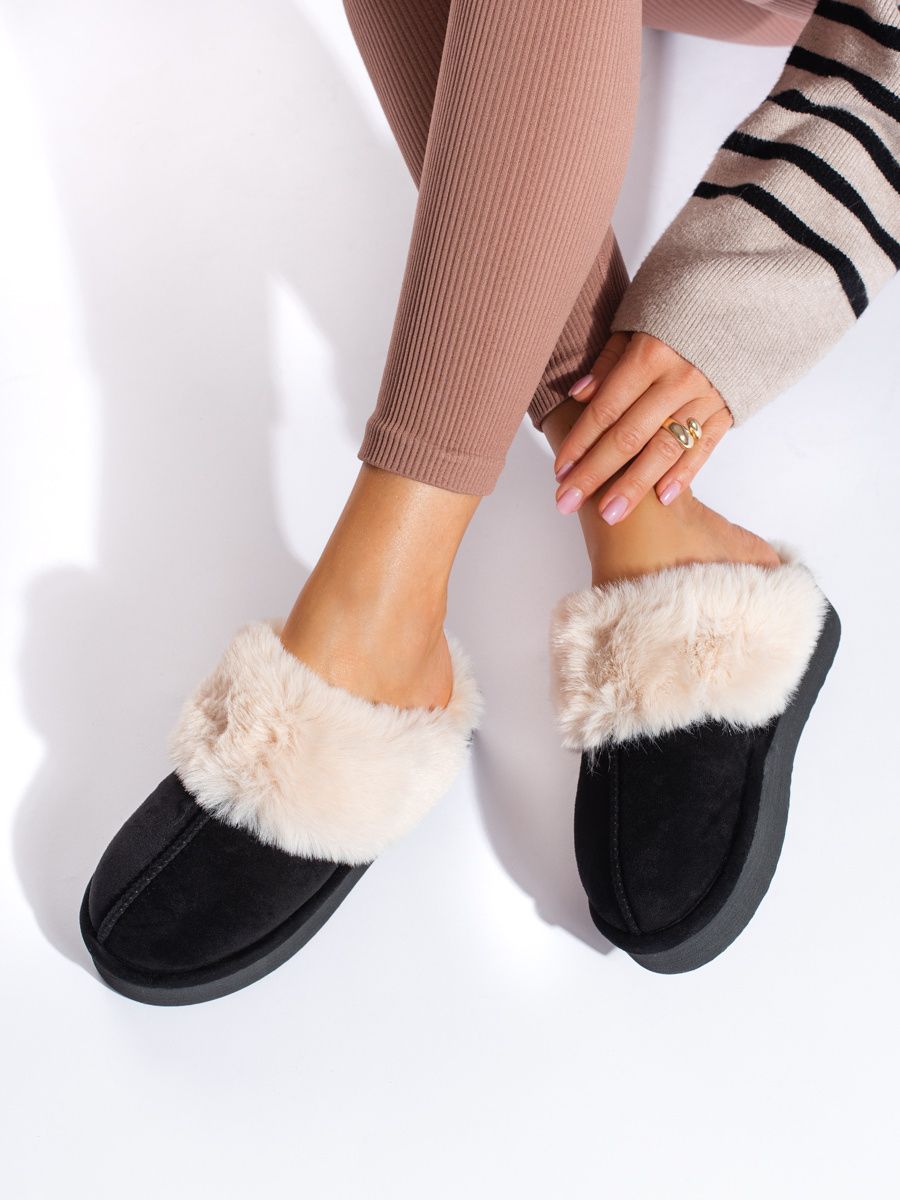 Černé papuče na platformě