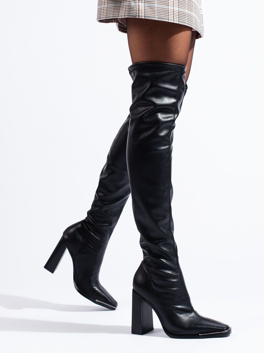 Vysoké kožené kozačky nad kolena