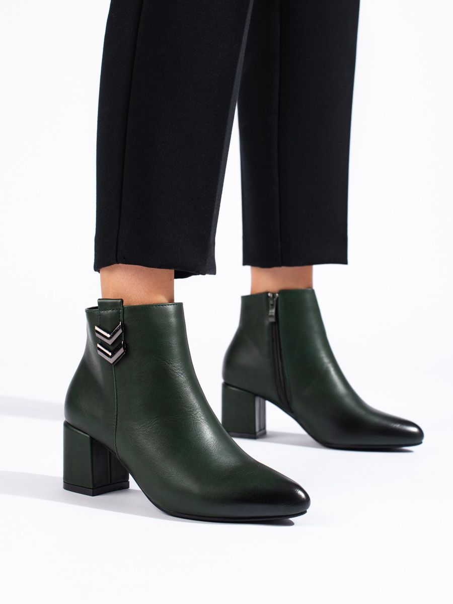 Klasické elegantní nízké holínky tmavě zelené