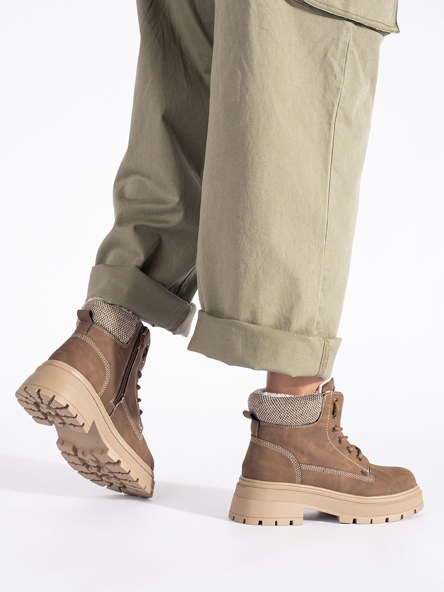 Hnědé zateplené dámské boty