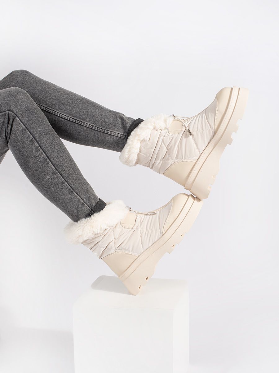 Sněhule na vysoké platformě béžové