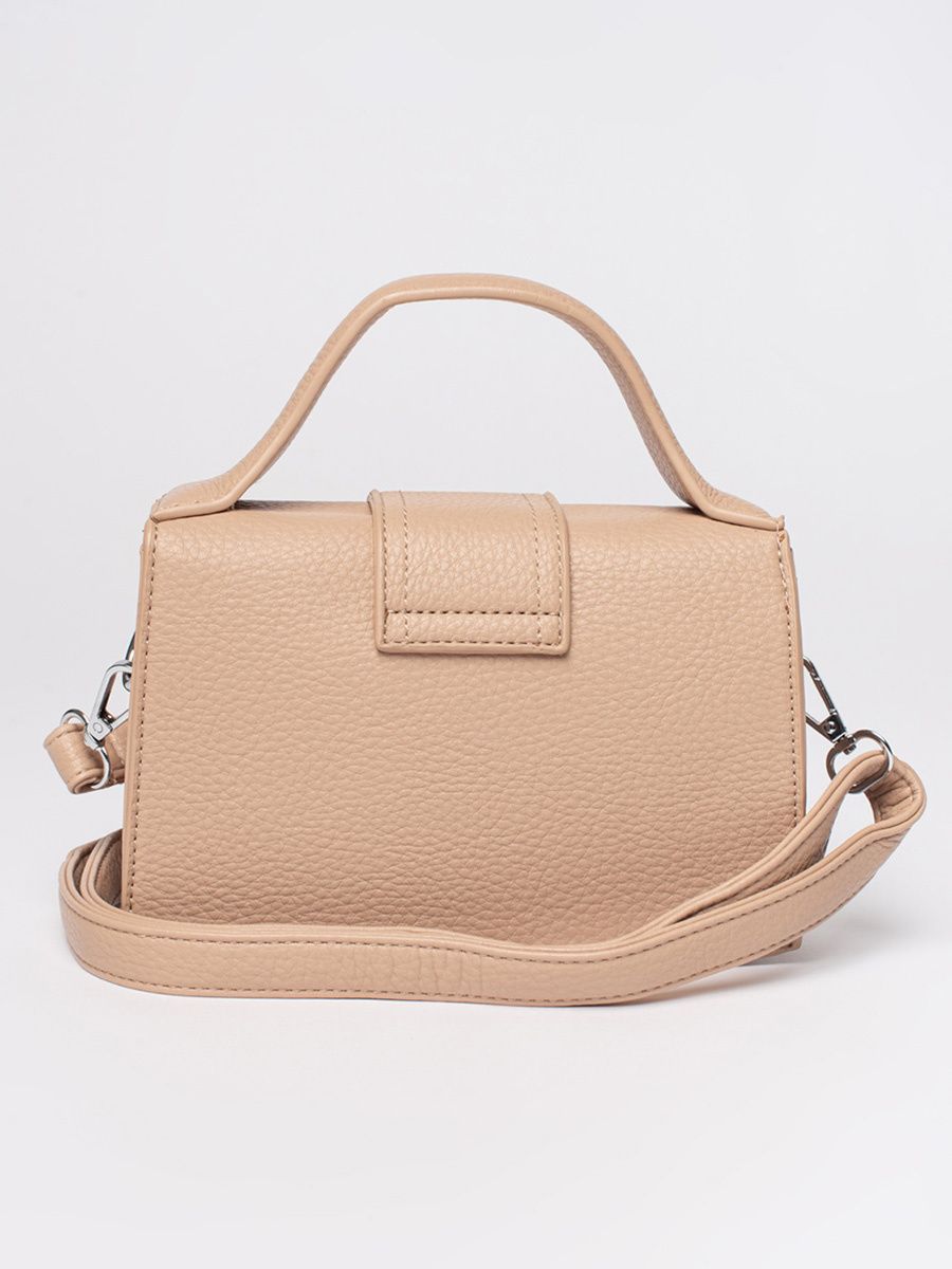 Malá béžová kabelka s rukojetí