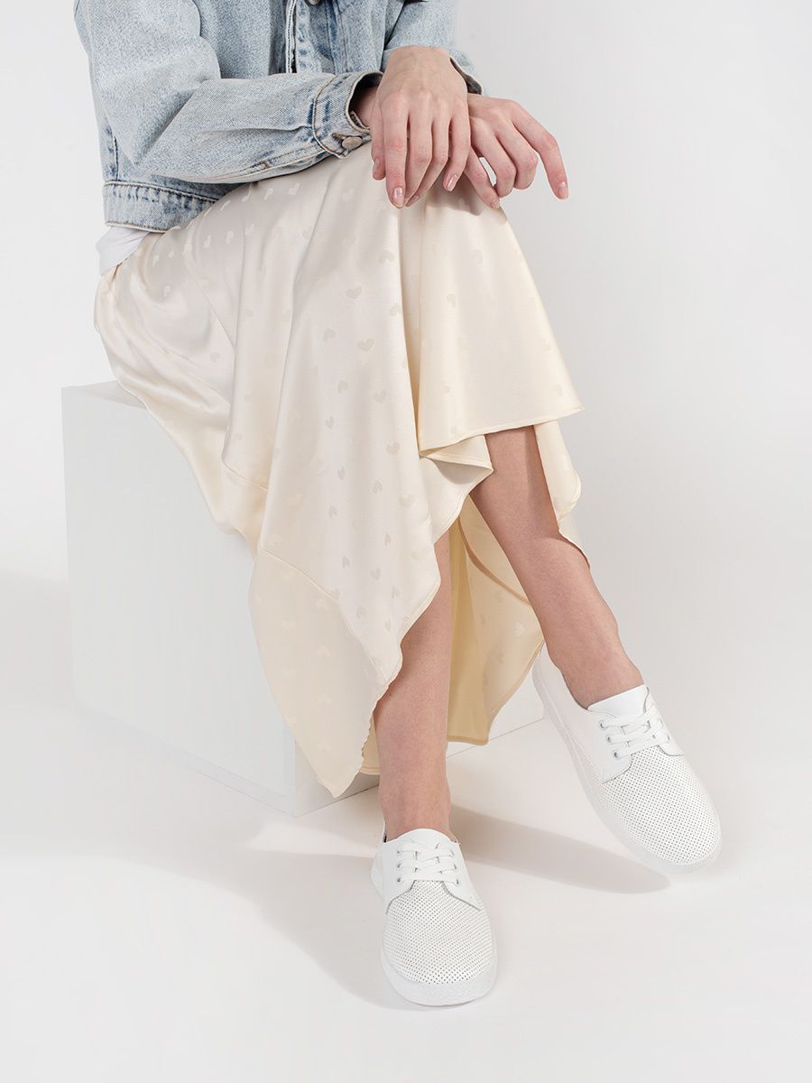 Bílé ažurové tenisky z pravé kůže