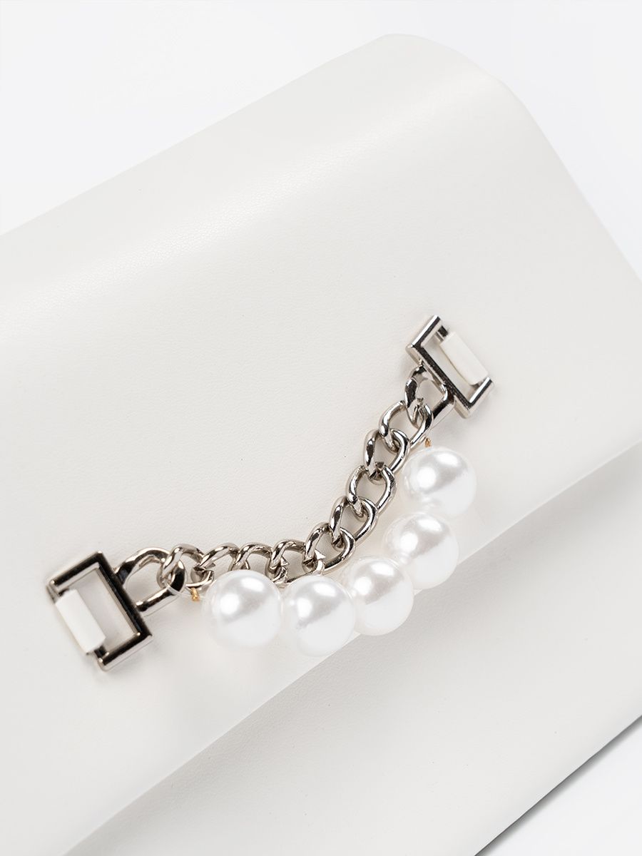 Elegantní bílá kabelka