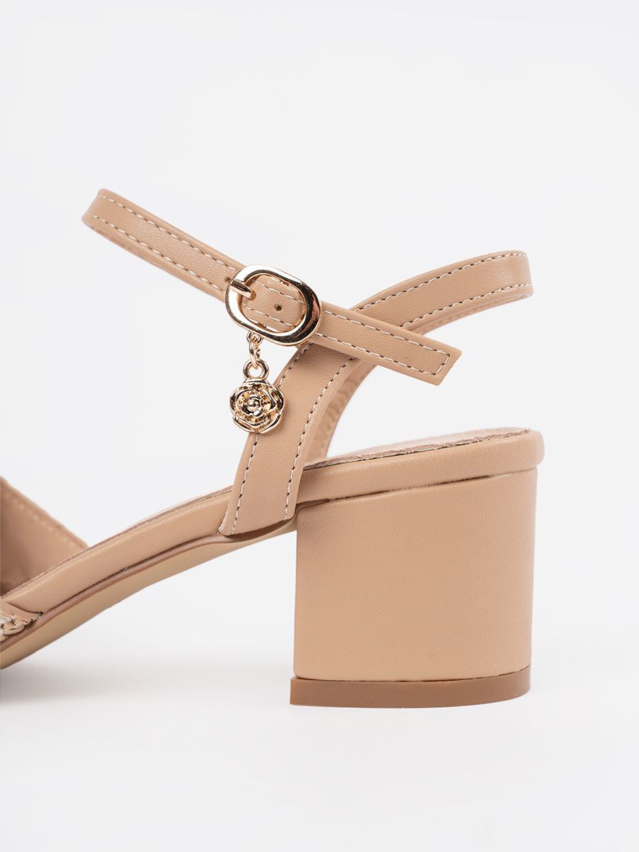 Béžové dámské sandály na středním podpatku