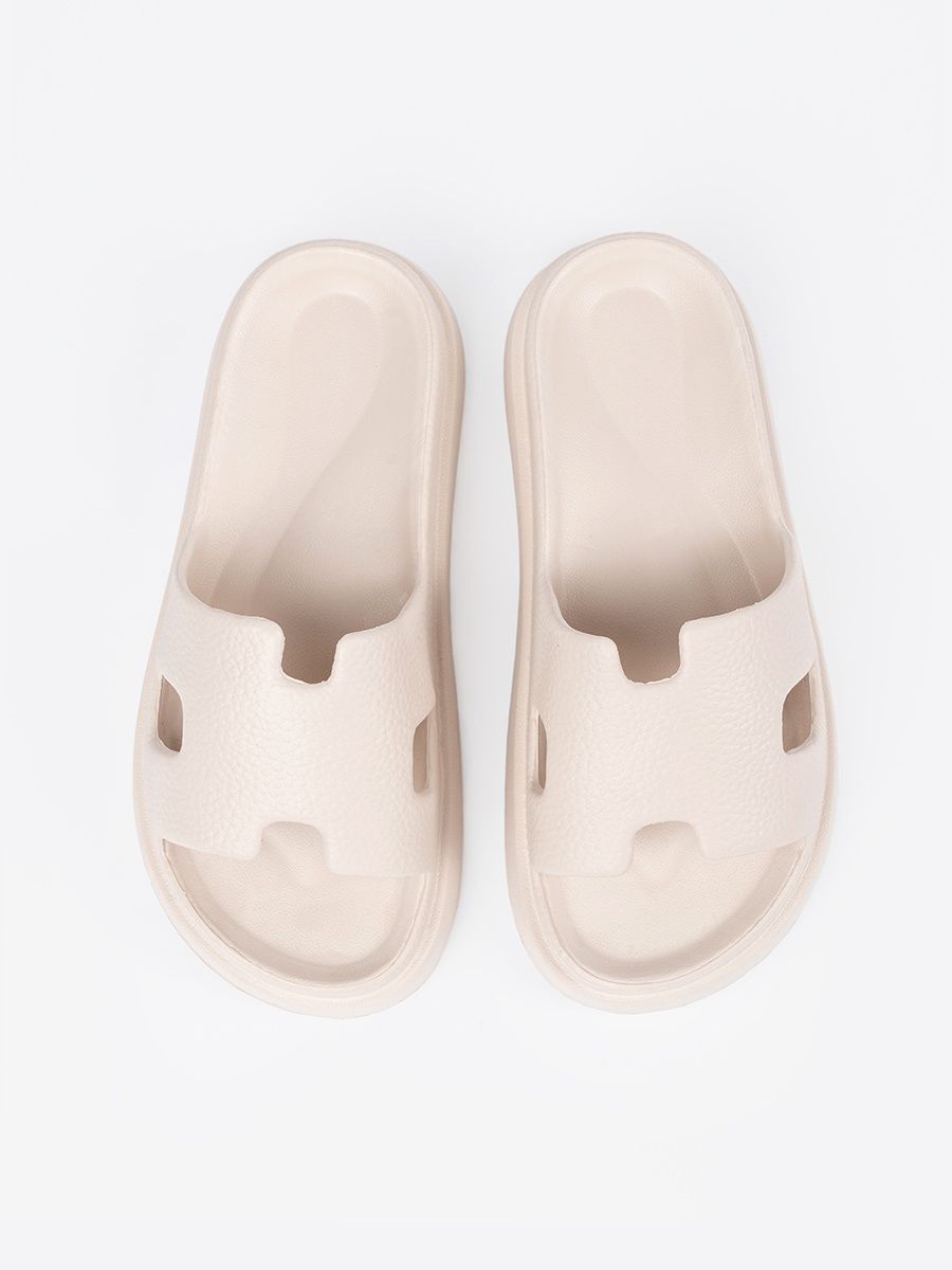 Béžové pantofle na platformě