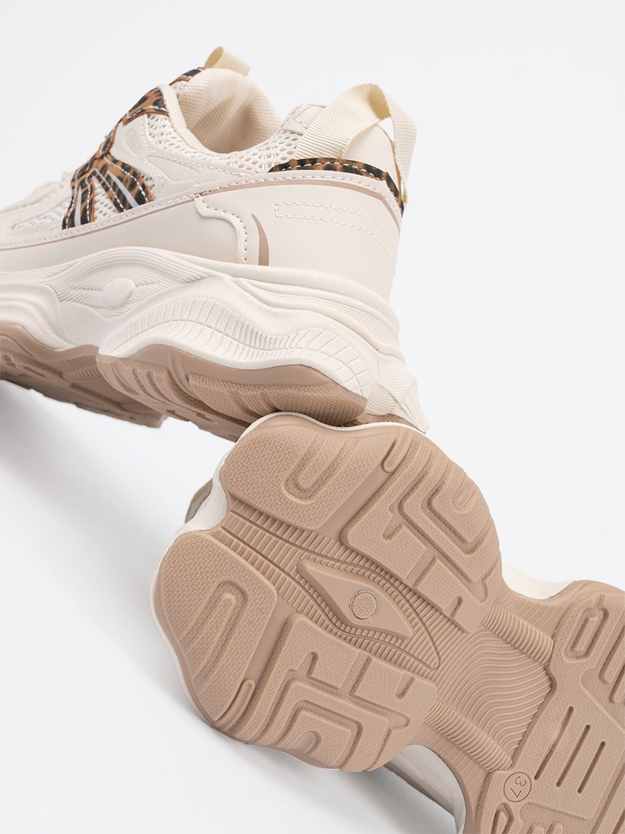 Sneakersy s hrubou podrážkou v animal vzoru