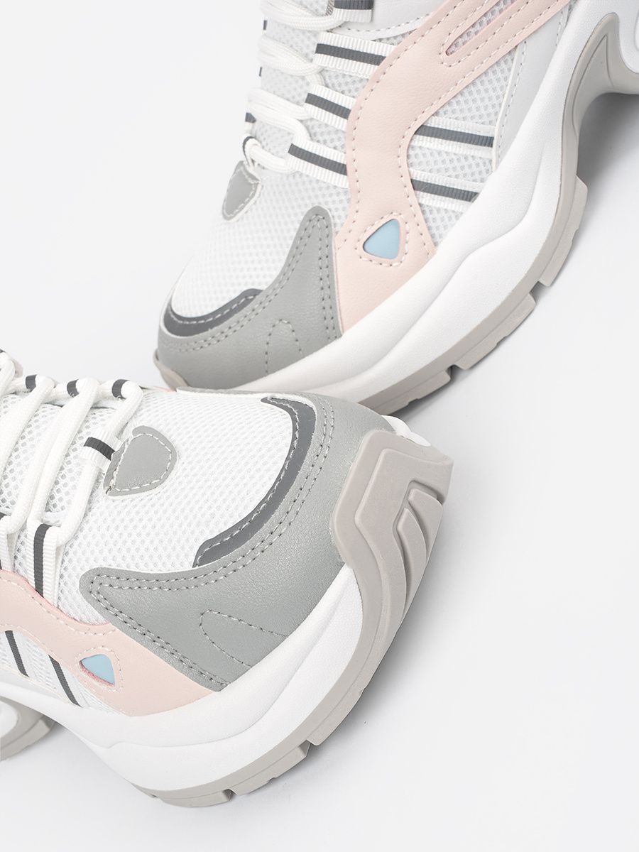 Pastelové sportovní tenisky na platformě