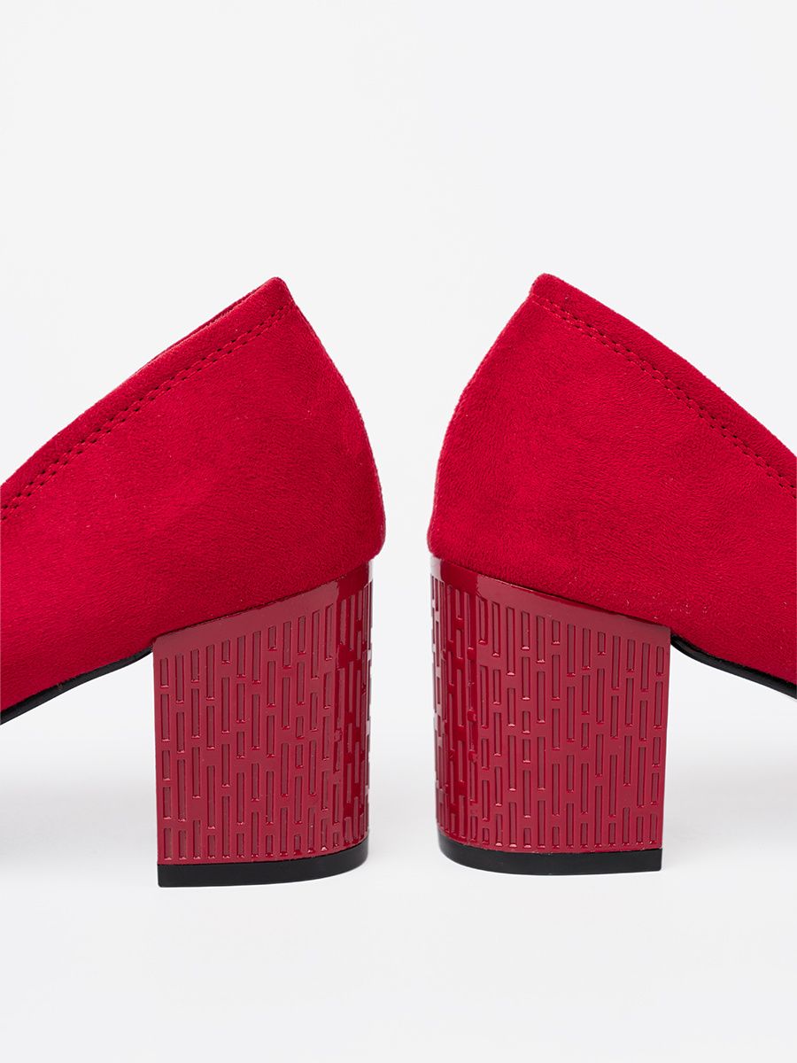 Elegantní lodičky na ozdobném podpatku