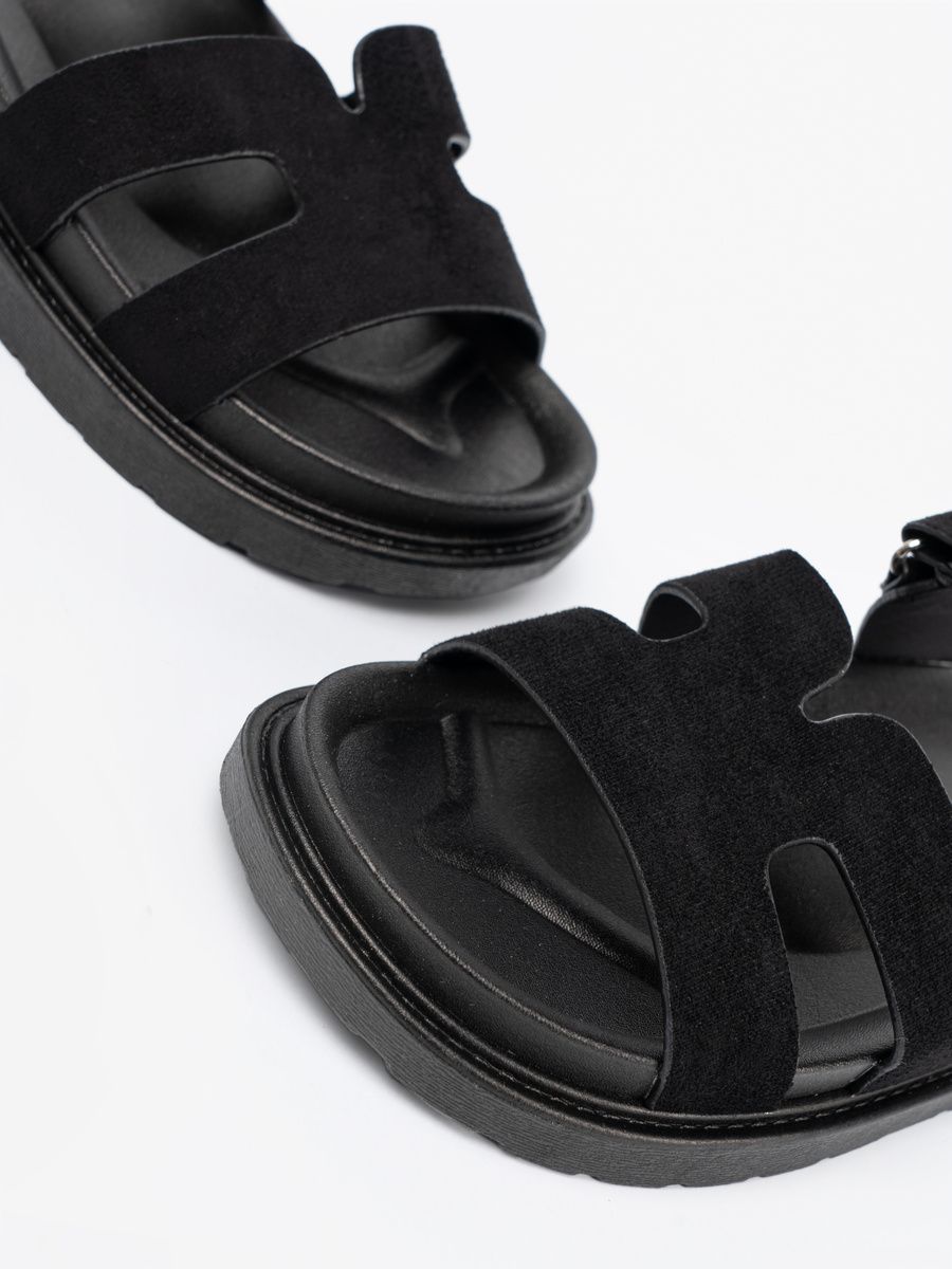 Černé dámské pantofle